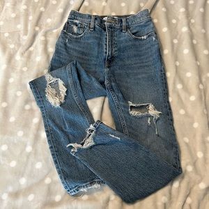 Abercrombie & Fitch High Rise Mom Jeans